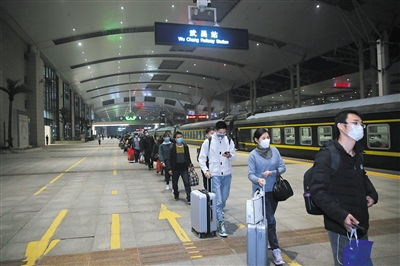 夜讀 今天你可能錯(cuò)過的新聞都在這里